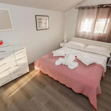 Apartments Roda Supetar Exterior photo
