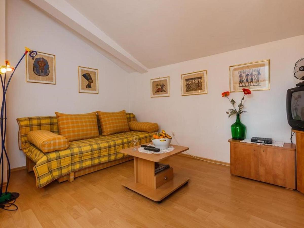Apartment Roda *